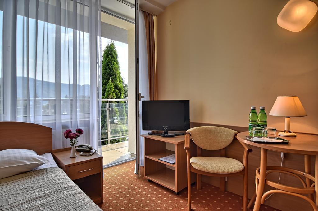 Hotel Perla Poludnia Rytro Exteriör bild