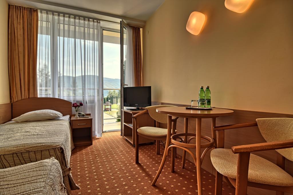 Hotel Perla Poludnia Rytro Exteriör bild